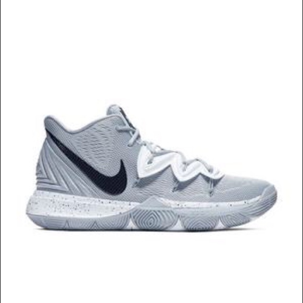 Nike Kyrie 5’s